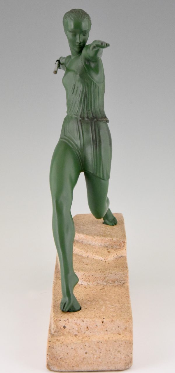 Art Deco sculpture female javelin thrower