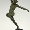 Art Deco sculpture femme à la lance