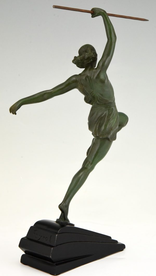 Art Deco sculpture female javelin thrower