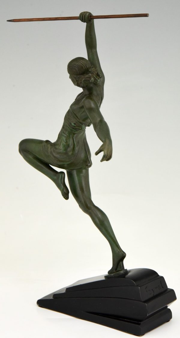 Art Deco sculpture female javelin thrower