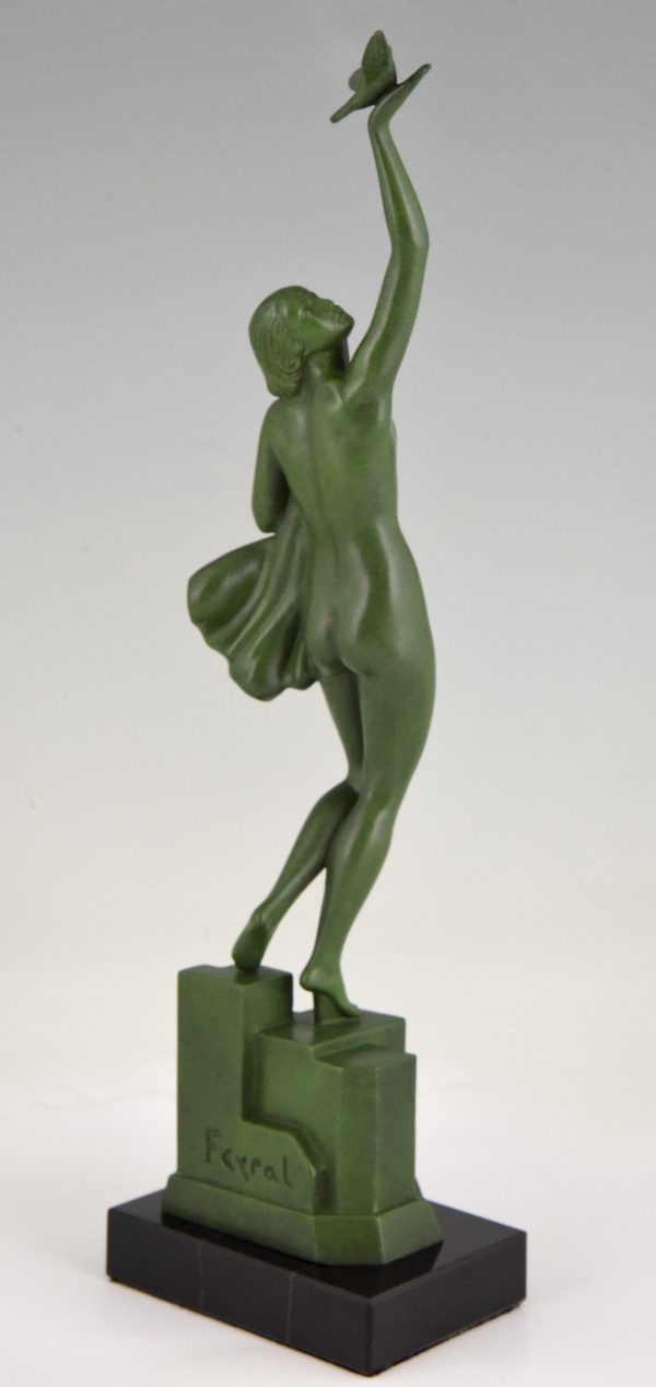 Art Deco sculptuur vrouw met duif Message of love