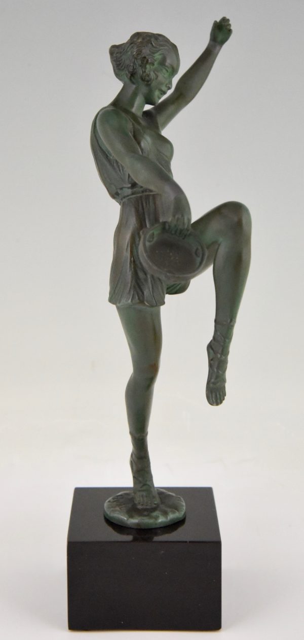 Art Deco sculpture danseuse aux tambourin