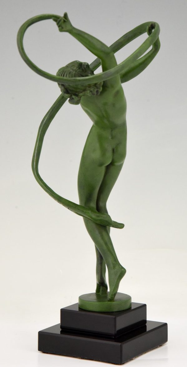 Tourbillon Art Deco sculpture nude dancer with swirling ribbon