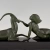 Art Deco sculpture femme nue et gazelle, Seduction.