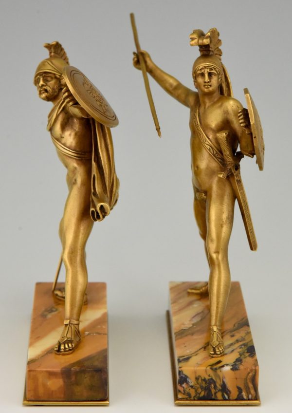 Bronze Buchstützen römischer Krieger mit Dolch, Schild und Helm