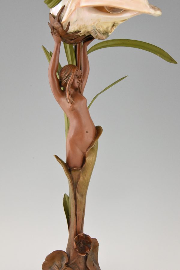 Lampe Art Nouveau femme nue et coquille