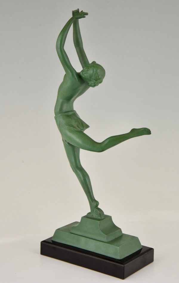 Sculpture Art Deco danseuse.