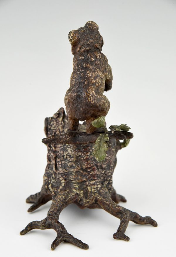 Sculpture en bronze de Vienne ours sur tronc d’arbre