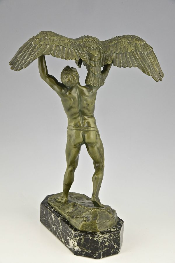 Antiek bronzen beeld Ganymedes met adelaar