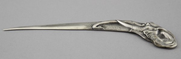 Art Deco briefopener brons verzilverd met olifant