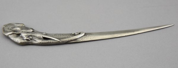 Art Deco briefopener brons verzilverd met olifant