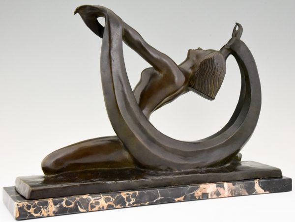 Art Deco bronze sculpture nude lady, scarf dancer in split pose