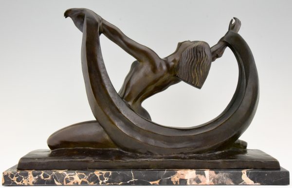 Art Deco bronze sculpture nude lady, scarf dancer in split pose