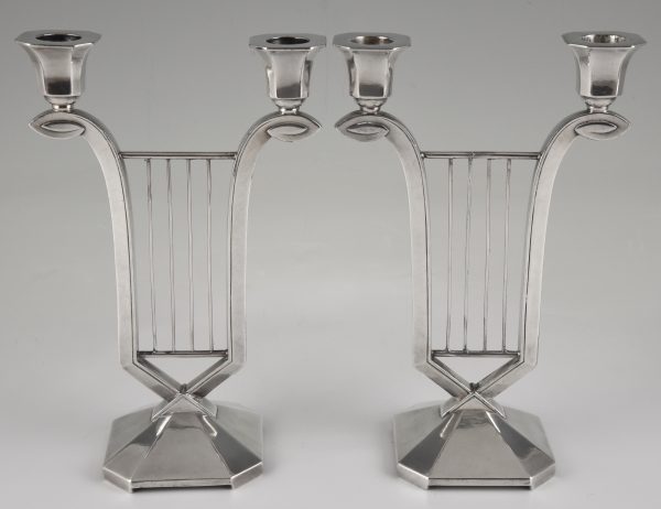 Art Deco bougeoirs en metal argenté