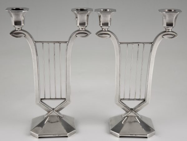 Art Deco bougeoirs en metal argenté