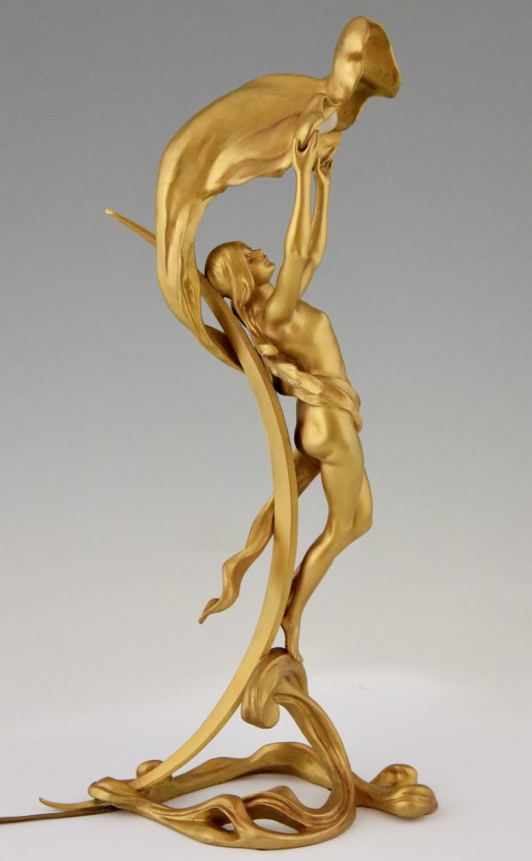 Art Nouveau lampe bronze doré avec une femme nue