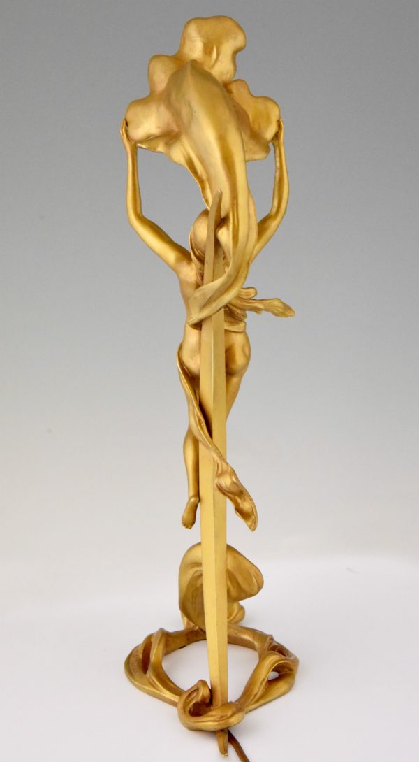 Art Nouveau lampe bronze doré avec une femme nue