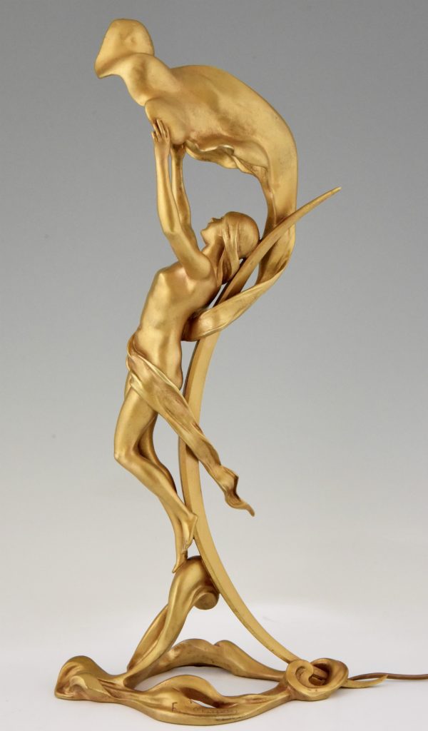 Art Nouveau lampe bronze doré avec une femme nue