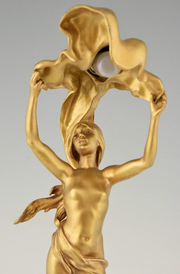 Art Nouveau lampe bronze doré avec une femme nue