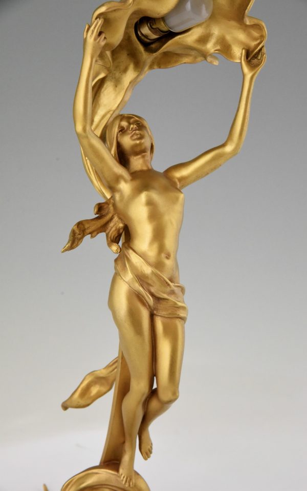 Art Nouveau lampe bronze doré avec une femme nue