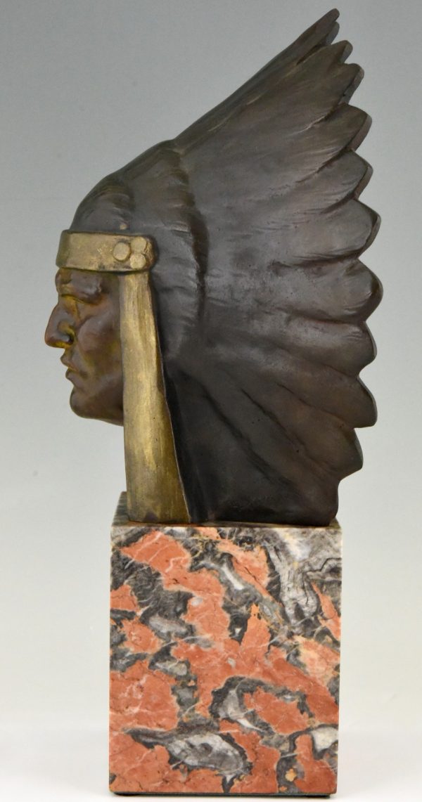 Art Deco sculpture en bronze d’un Indien