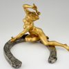 Bronze Art Nouveau nu féminin sur fer de cheval