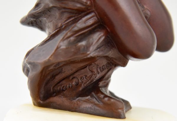 Art Nouveau buste enbronze d’une femme timide