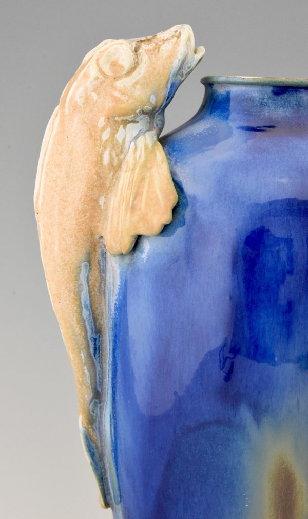 Art Deco Vase Keramik Blau mit Fisch