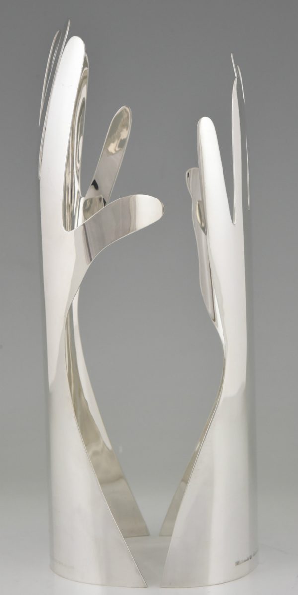 Le Mani, deux mains sculpture en metal argenté