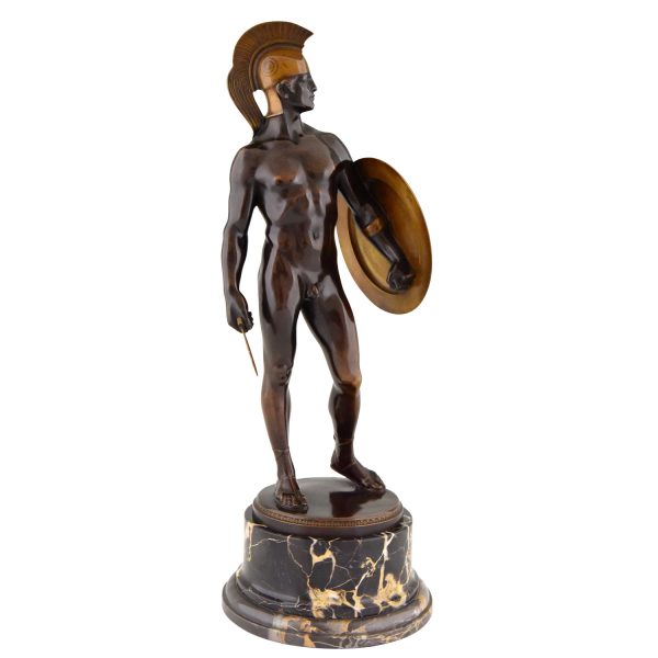 Gladiateur, sculpture en bronze homme nu avec bouclier