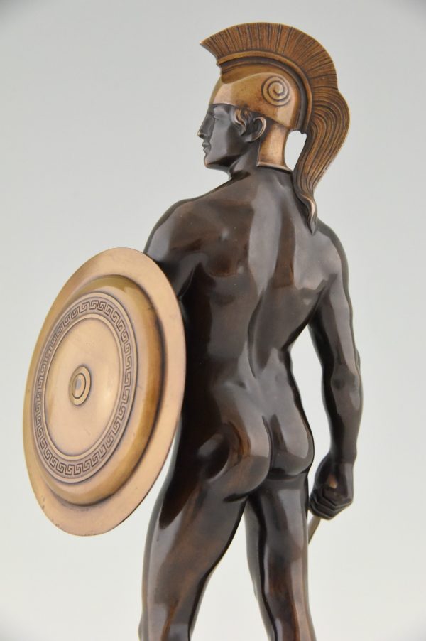 Gladiator, antiek bronzen beeld mannelijk naakt met schild