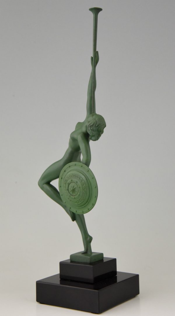 Sculpture Art Deco nue a la trompette