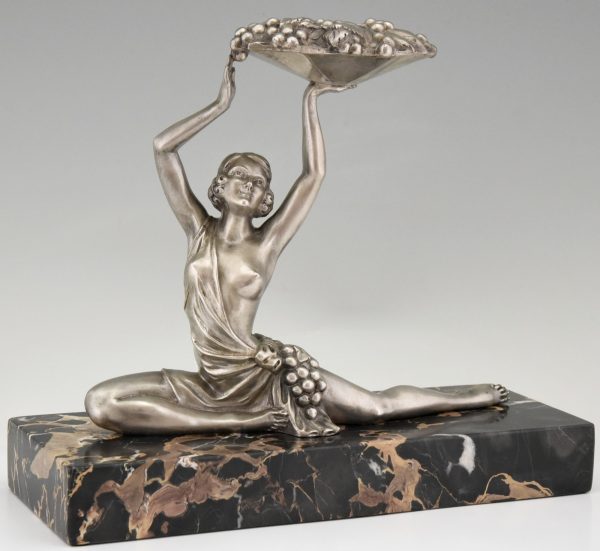 Art Deco bronzen sculptuur danseres met druiven