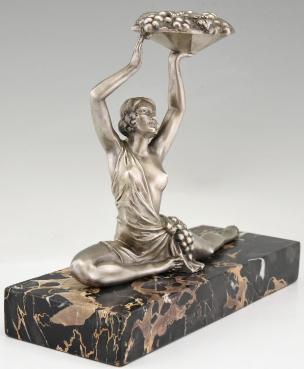 Art Deco bronzen sculptuur danseres met druiven