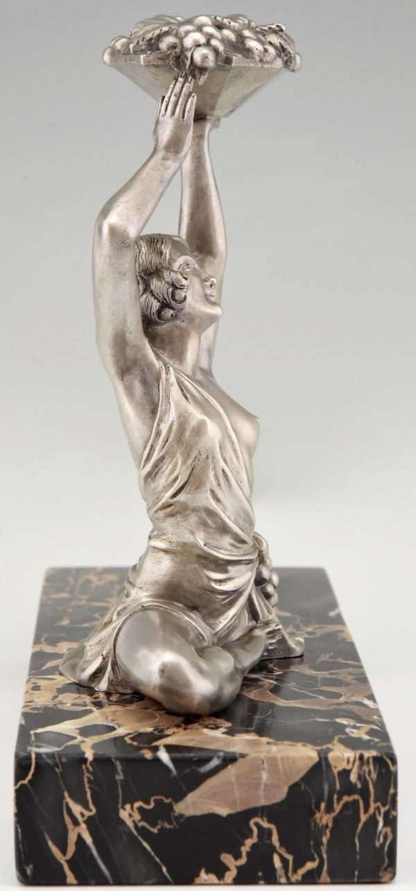 Art Deco sculpture en bronze danseuse aux raisins