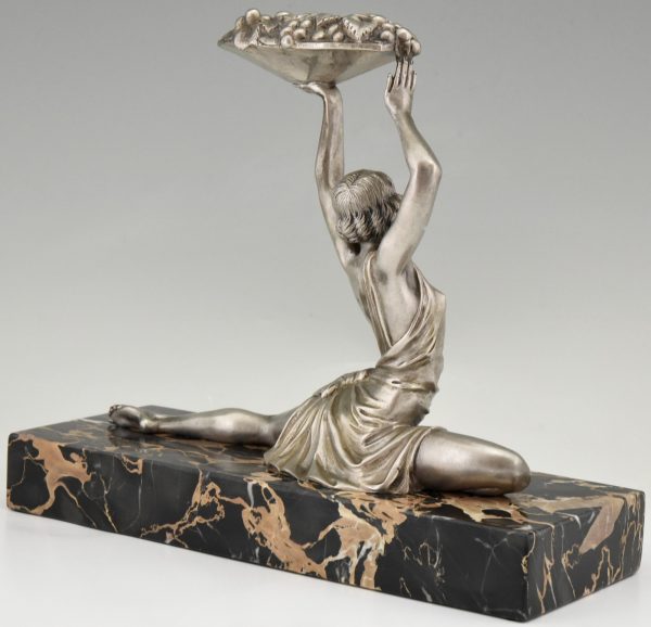 Art Deco sculpture en bronze danseuse aux raisins