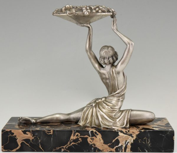 Art Deco bronzen sculptuur danseres met druiven