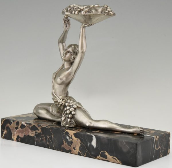 Art Deco Skulptur Bronze Tänzerin mit Trauben