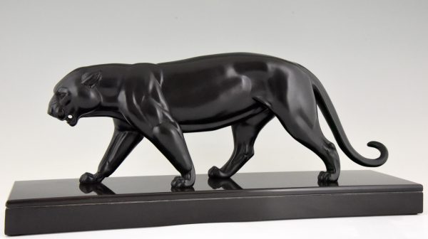 Art Deco sculpture of a black panther