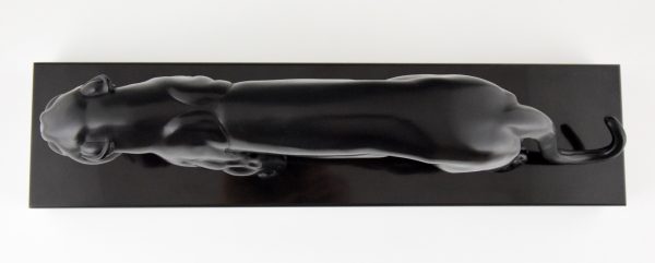 Art deco sculpture panthère noire.