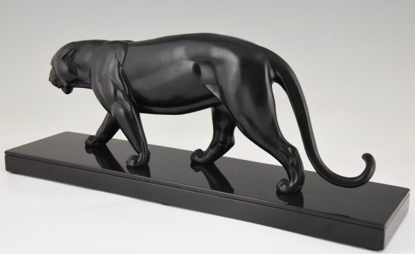 Art Deco sculpture of a panther