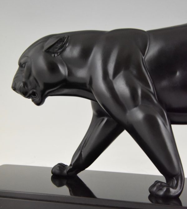 Art Deco sculpture of a panther