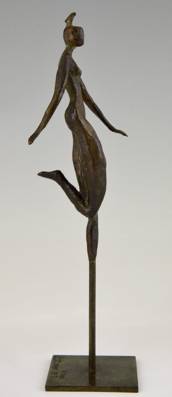 2 Modern bronze sculptures dancing couple