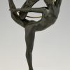 Art Deco bronzen sculptuur danseres met hoepel