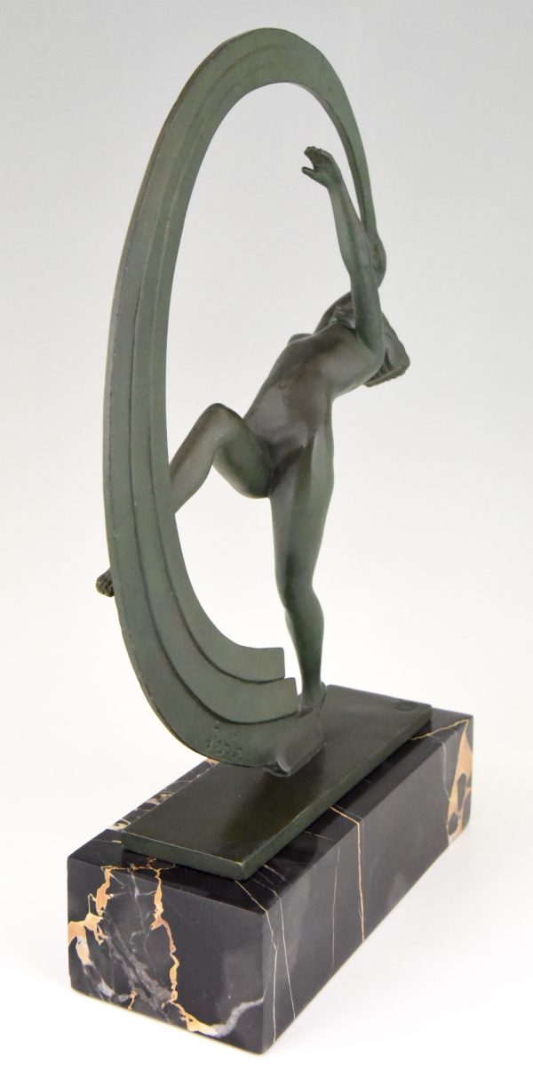 Art Deco sculpture of a nude scarf dancer, Bacchanale