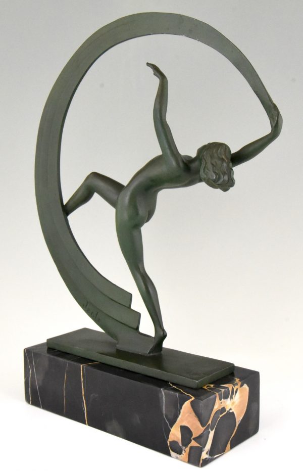 Art Deco sculpture of a nude scarf dancer, Bacchanale