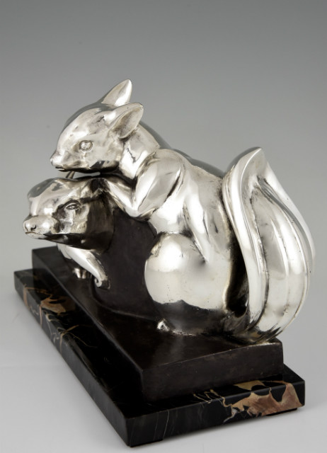 Art Deco versilberte Bronze zwei Eichhörnchen