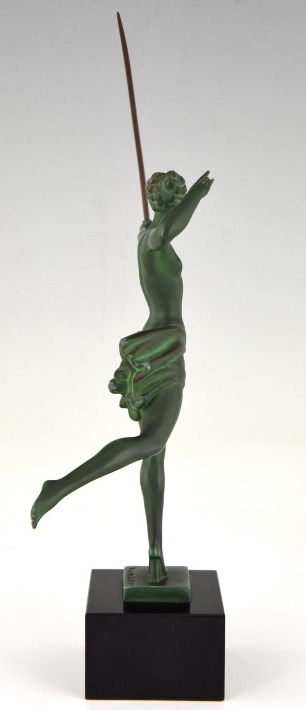 Art Deco Skulptur Frau mit Bogen Atalante