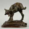 Sculpture en bronze d’un chevreau