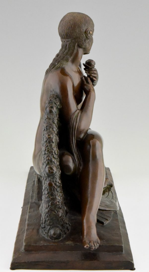 Bronze sculpture Art Deco femme nue avec rose